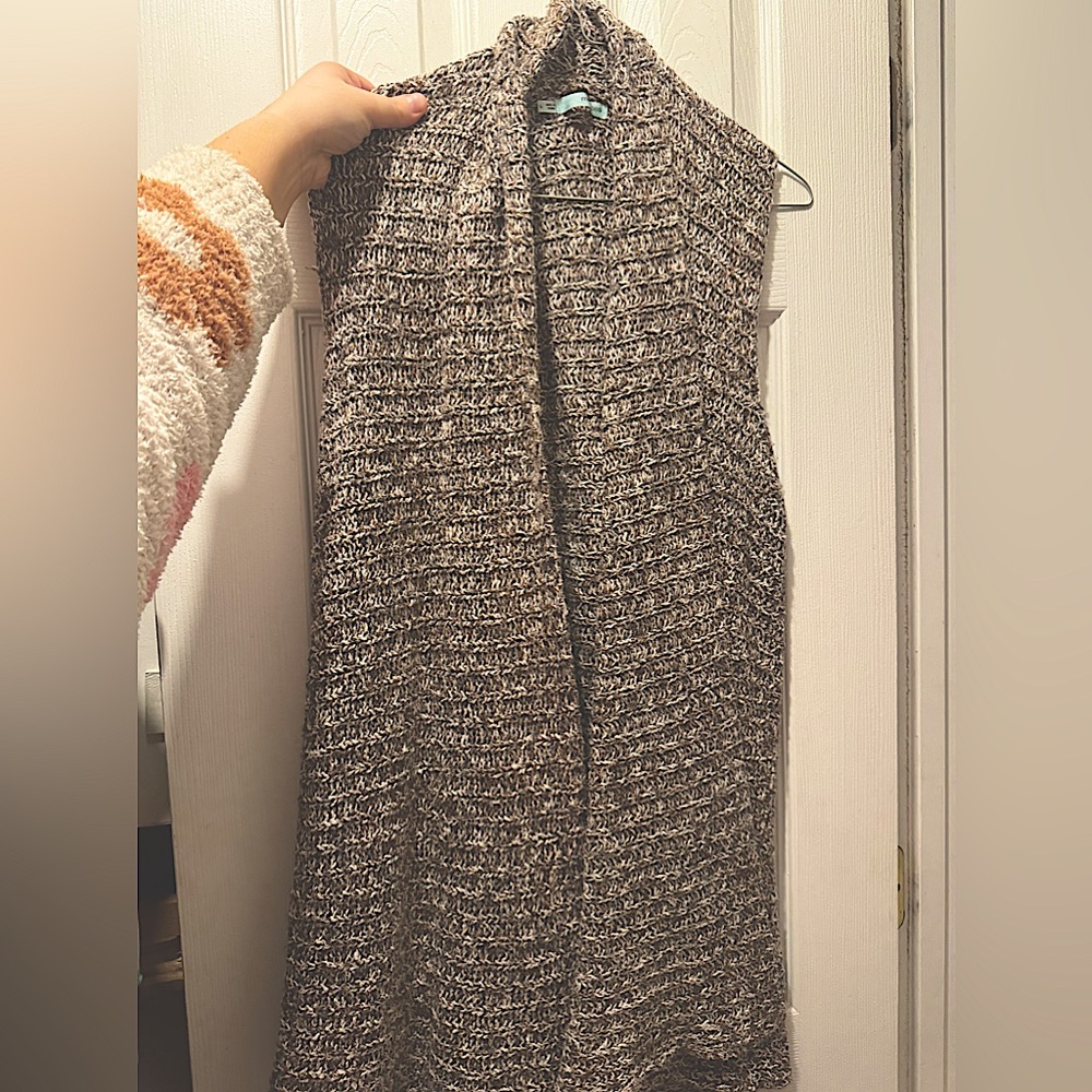Maurice’s Sleeveless Cardigan